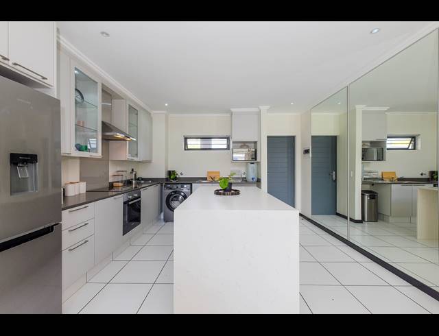 3 BEDROOM APARTMENT TO LET IN PAULSHOF